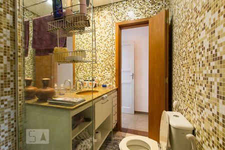 Casa à venda com 235m², 3 quartos e 1 vagaBanheiro da Suíte 1