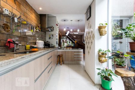 Casa à venda com 235m², 3 quartos e 1 vagaCozinha