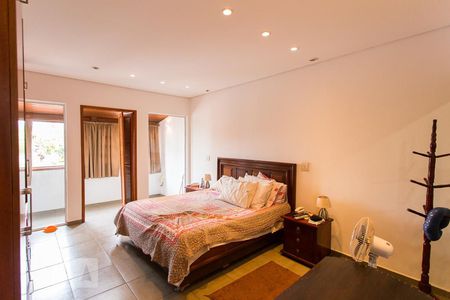 Casa à venda com 235m², 3 quartos e 1 vagaSuíte 1