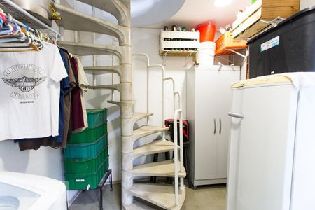 Casa à venda com 235m², 3 quartos e 1 vagaÁrea de Serviço