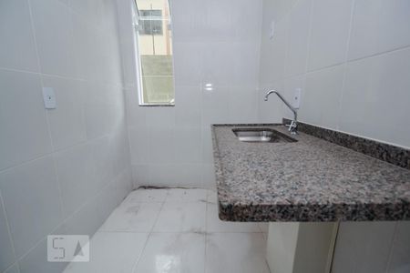 Cozinha de casa de condomínio para alugar com 2 quartos, 80m² em Riachuelo, Rio de Janeiro