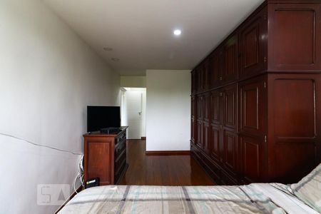 Apartamento à venda com 212m², 4 quartos e 2 vagasSuíte 4
