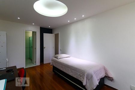 Apartamento à venda com 212m², 4 quartos e 2 vagasSuíte 3