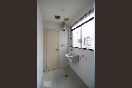 Apartamento para alugar com 320m², 3 quartos e 2 vagas Apartamento para alugar com 320m², 3 quartos e 2 vagasÁrea de Serviço