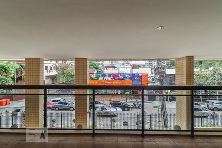 Apartamento à venda com 175m², 3 quartos e 3 vagas Apartamento à venda com 175m², 3 quartos e 3 vagasÁrea comum