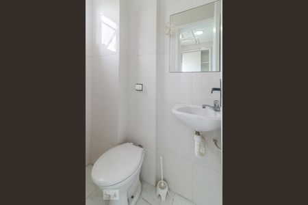 Apartamento à venda com 175m², 3 quartos e 3 vagas Apartamento à venda com 175m², 3 quartos e 3 vagasBanheiro de Serviço