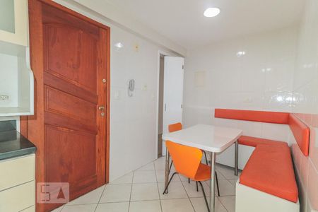 Apartamento à venda com 175m², 3 quartos e 3 vagas Apartamento à venda com 175m², 3 quartos e 3 vagasCozinha