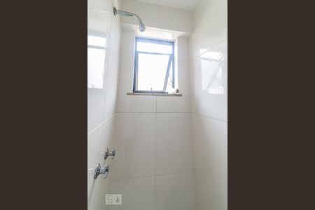 Apartamento à venda com 175m², 3 quartos e 3 vagas Apartamento à venda com 175m², 3 quartos e 3 vagasBanheiro de Serviço