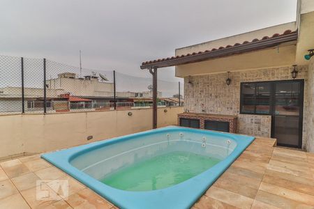 Apartamento à venda com 175m², 3 quartos e 3 vagas Apartamento à venda com 175m², 3 quartos e 3 vagasÁrea Externa - Piscina
