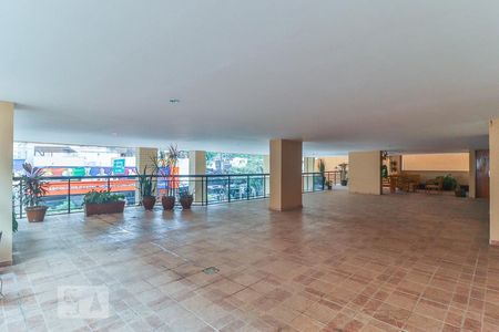 Apartamento à venda com 175m², 3 quartos e 3 vagas Apartamento à venda com 175m², 3 quartos e 3 vagasÁrea comum