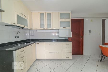 Apartamento à venda com 175m², 3 quartos e 3 vagas Apartamento à venda com 175m², 3 quartos e 3 vagasCozinha