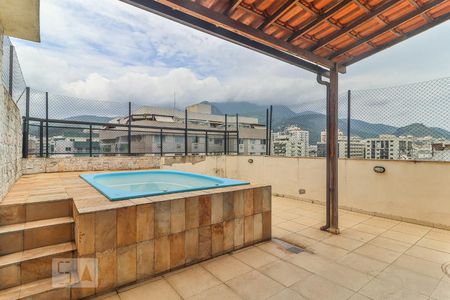 Apartamento à venda com 175m², 3 quartos e 3 vagas Apartamento à venda com 175m², 3 quartos e 3 vagasÁrea Externa