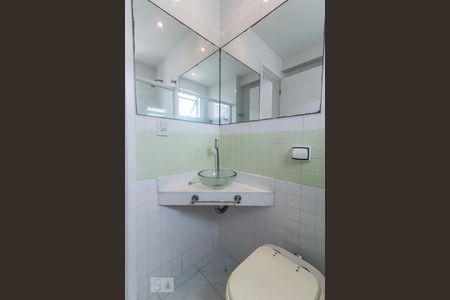 Apartamento à venda com 175m², 3 quartos e 3 vagas Apartamento à venda com 175m², 3 quartos e 3 vagasBanheiro da Suíte