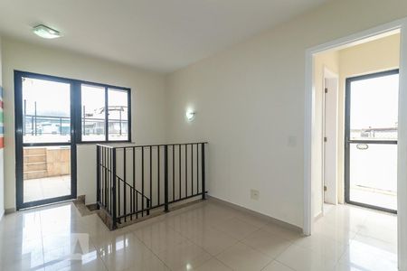 Apartamento à venda com 175m², 3 quartos e 3 vagas Apartamento à venda com 175m², 3 quartos e 3 vagasHall da Cobertura