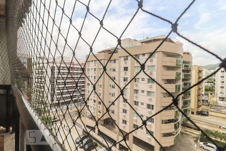 Apartamento à venda com 175m², 3 quartos e 3 vagas Apartamento à venda com 175m², 3 quartos e 3 vagasVista da Varanda da Sala