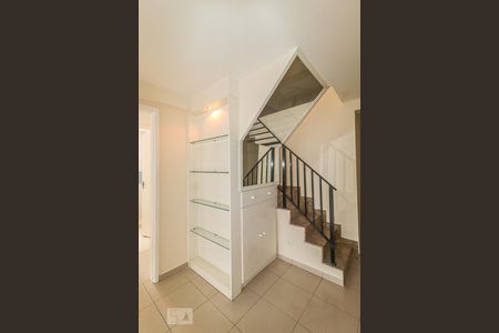 Sala e Escada de apartamento à venda com 3 quartos, 175m² em Freguesia (jacarepaguá), Rio de Janeiro