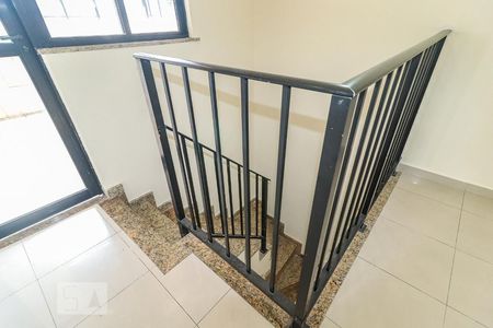 Apartamento à venda com 175m², 3 quartos e 3 vagas Apartamento à venda com 175m², 3 quartos e 3 vagasEscada Cobertura