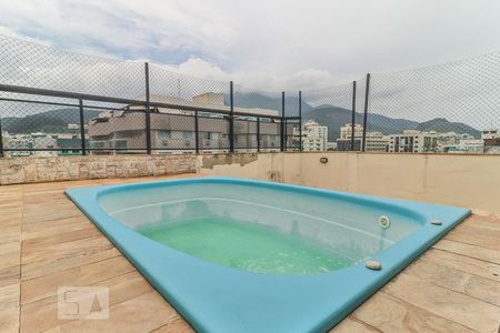 Apartamento à venda com 175m², 3 quartos e 3 vagas Apartamento à venda com 175m², 3 quartos e 3 vagasÁrea Externa - Piscina