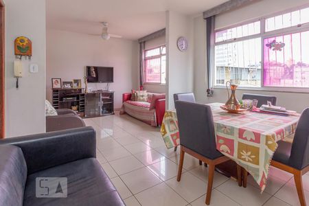Sala de apartamento para alugar com 3 quartos, 80m² em Padre Eustáquio, Belo Horizonte