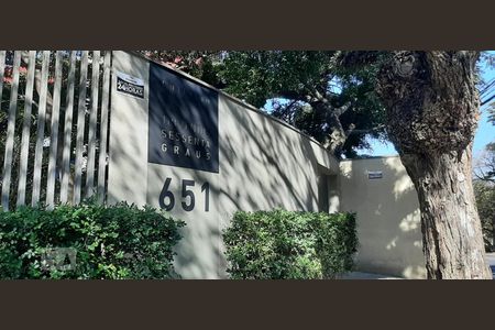 Apartamento para alugar com 130m², 2 quartos e 2 vagas Apartamento para alugar com 130m², 2 quartos e 2 vagasFachada