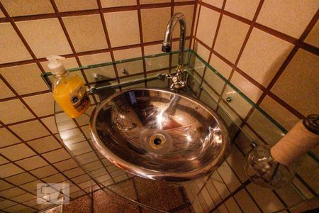 Casa à venda com 500m², 3 quartos e 6 vagasBanheiro