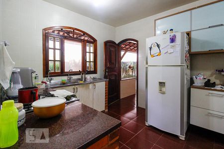 Casa à venda com 500m², 3 quartos e 6 vagasCozinha