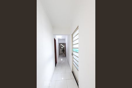 Casa à venda com 120m², 3 quartos e 2 vagas Casa à venda com 120m², 3 quartos e 2 vagasCorredor