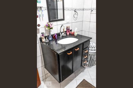 Casa à venda com 120m², 3 quartos e 2 vagas Casa à venda com 120m², 3 quartos e 2 vagasBanheiro