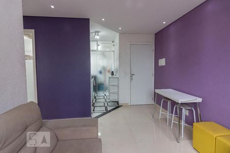Sala de apartamento à venda com 2 quartos, 40m² em São Pedro, Osasco