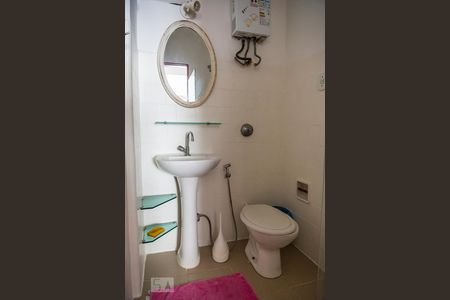Banheiro de kitnet/studio à venda com 1 quarto, 42m² em Copacabana, Rio de Janeiro