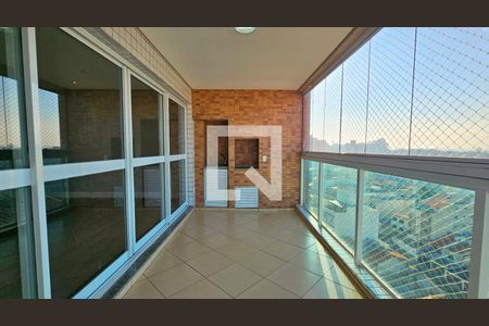 Apartamento à venda com 208m², 4 quartos e 3 vagas Apartamento à venda com 208m², 4 quartos e 3 vagasVaranda da cobertura