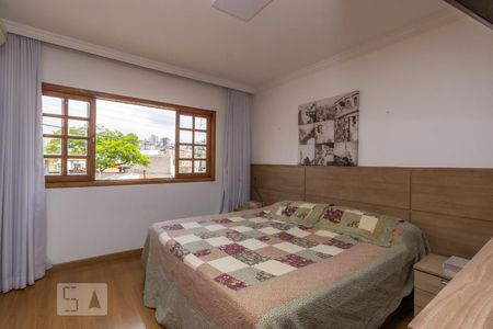Suíte de casa para alugar com 3 quartos, 360m² em Sagrada Família, Belo Horizonte