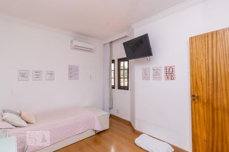 Quarto 2 de casa para alugar com 3 quartos, 360m² em Sagrada Família, Belo Horizonte