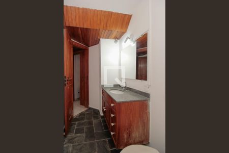 Casa à venda com 450m², 6 quartos e 5 vagas Casa à venda com 450m², 6 quartos e 5 vagasBanheiro da Suíte 2