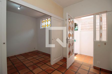 Casa à venda com 450m², 6 quartos e 5 vagas Casa à venda com 450m², 6 quartos e 5 vagasCozinha