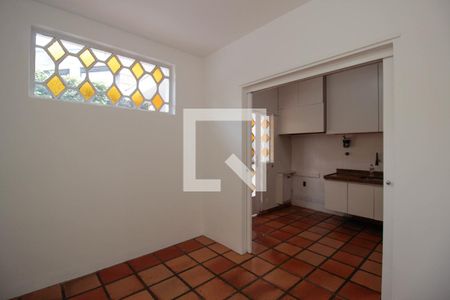 Casa à venda com 450m², 6 quartos e 5 vagas Casa à venda com 450m², 6 quartos e 5 vagasCozinha