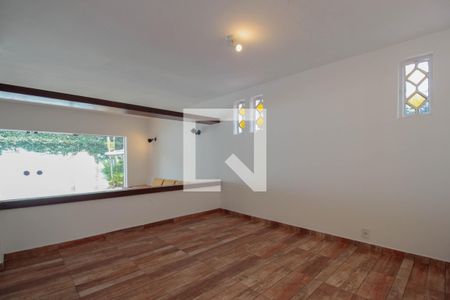 Casa à venda com 450m², 6 quartos e 5 vagas Casa à venda com 450m², 6 quartos e 5 vagasSala 2