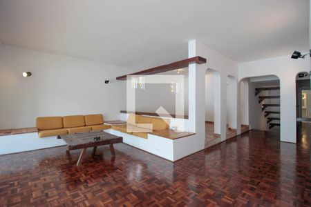 Casa à venda com 450m², 6 quartos e 5 vagas Casa à venda com 450m², 6 quartos e 5 vagasSala 2