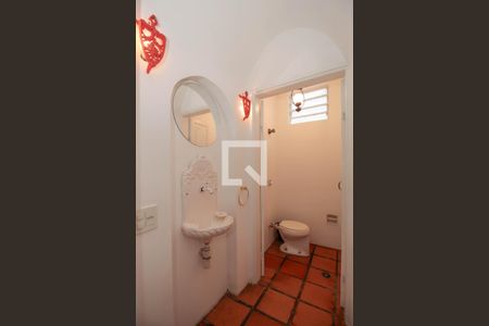 Casa à venda com 450m², 6 quartos e 5 vagas Casa à venda com 450m², 6 quartos e 5 vagasLavabo