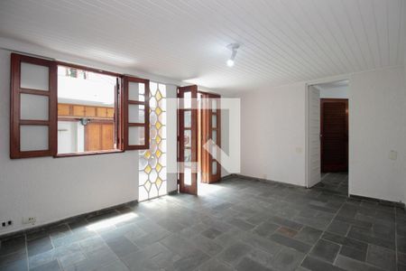 Casa à venda com 450m², 6 quartos e 5 vagas Casa à venda com 450m², 6 quartos e 5 vagasSuíte 3