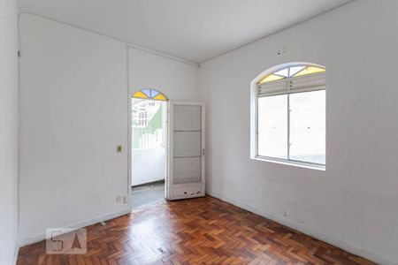 Sala de casa para alugar com 2 quartos, 80m² em Santa Efigênia, Belo Horizonte