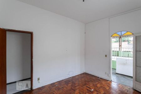 Sala de casa para alugar com 2 quartos, 80m² em Santa Efigênia, Belo Horizonte