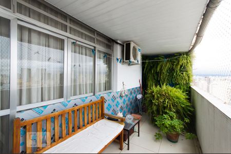 Apartamento à venda com 480m², 4 quartos e sem vaga Apartamento à venda com 480m², 4 quartos e sem vagaVaranda da Sala