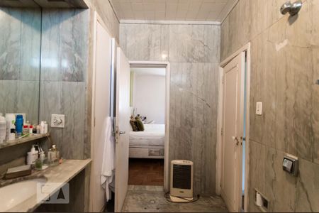 Apartamento à venda com 480m², 4 quartos e sem vaga Apartamento à venda com 480m², 4 quartos e sem vagaBanheiro da Suíte 1