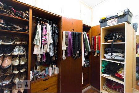 Apartamento à venda com 480m², 4 quartos e sem vaga Apartamento à venda com 480m², 4 quartos e sem vagaCloset da suíte 1