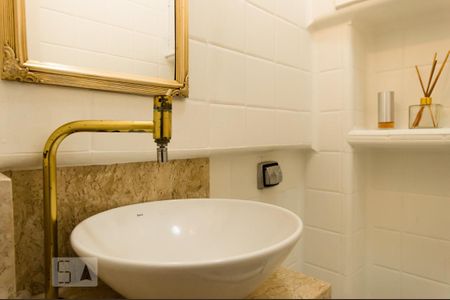 Apartamento à venda com 480m², 4 quartos e sem vaga Apartamento à venda com 480m², 4 quartos e sem vagaBanheiro 1