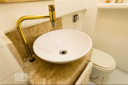 Apartamento à venda com 480m², 4 quartos e sem vaga Apartamento à venda com 480m², 4 quartos e sem vagaBanheiro 1