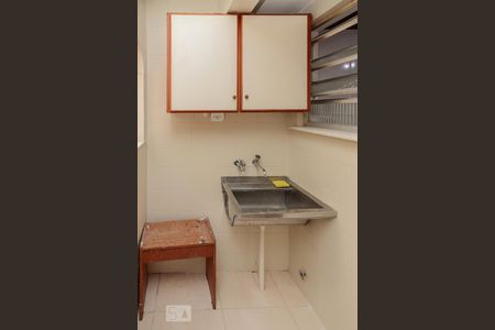 Apartamento à venda com 75m², 3 quartos e sem vaga Apartamento à venda com 75m², 3 quartos e sem vagaÁrea de Seviço