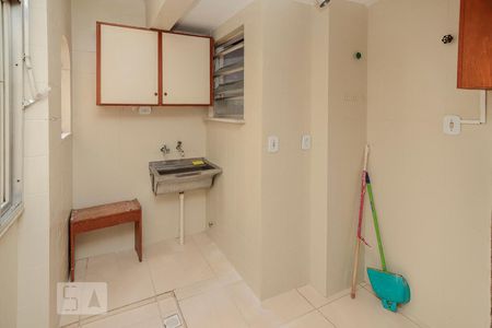 Apartamento à venda com 75m², 3 quartos e sem vaga Apartamento à venda com 75m², 3 quartos e sem vagaÁrea de Seviço