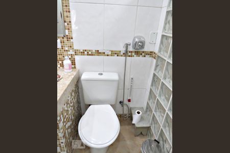 Casa à venda com 118m², 4 quartos e 2 vagasBanheiro